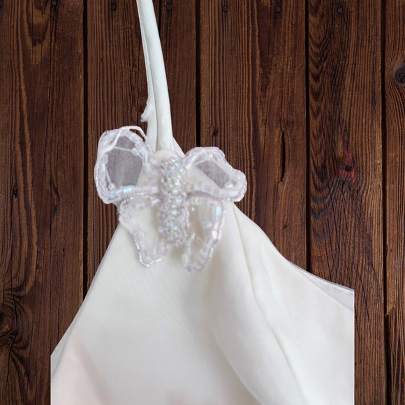 Elegant White Floral Prom Gown - Picture 3 of 6